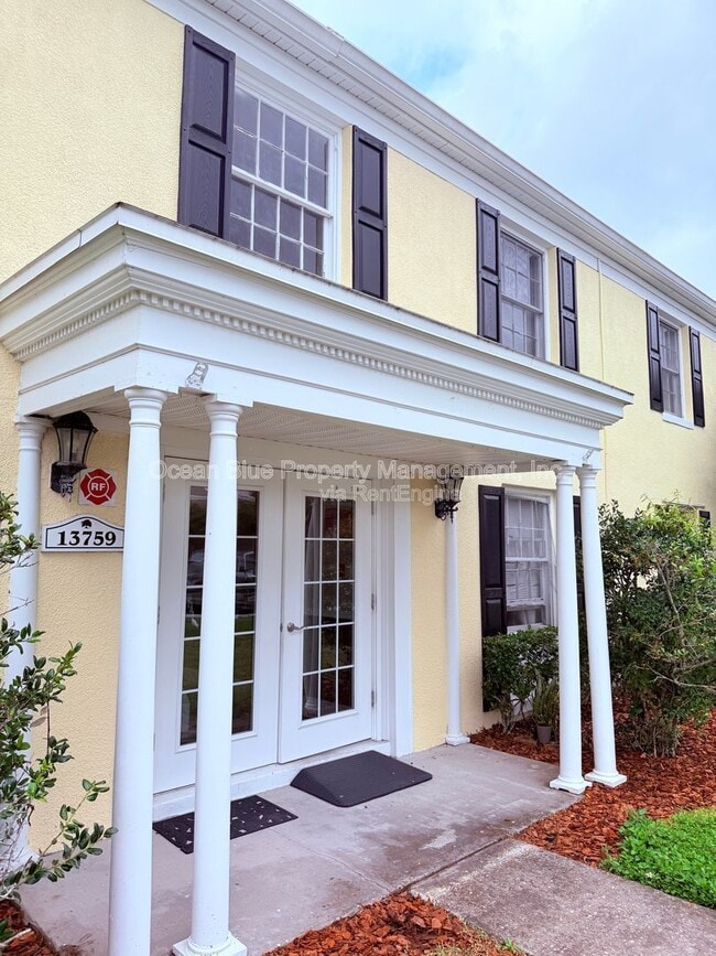 Building Photo - 13759 Orange Sunset Dr Unit 202