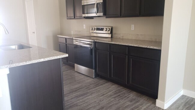 Photo - 3 Bedroom 2 bath home!