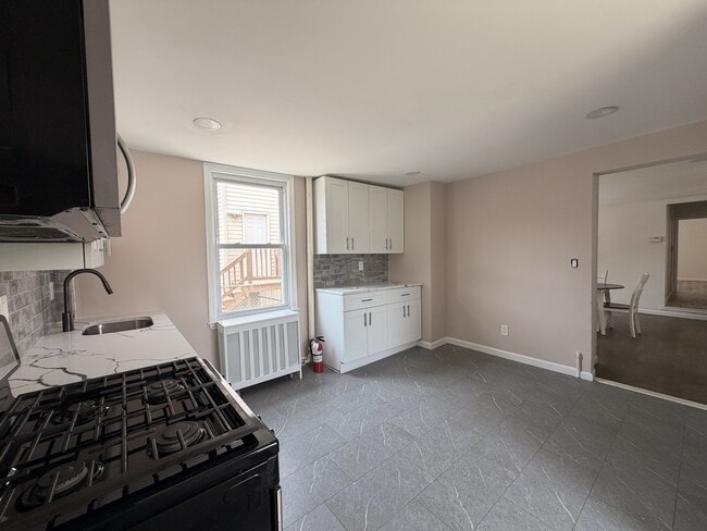 Photo - 29 W Somerset St Unit 1