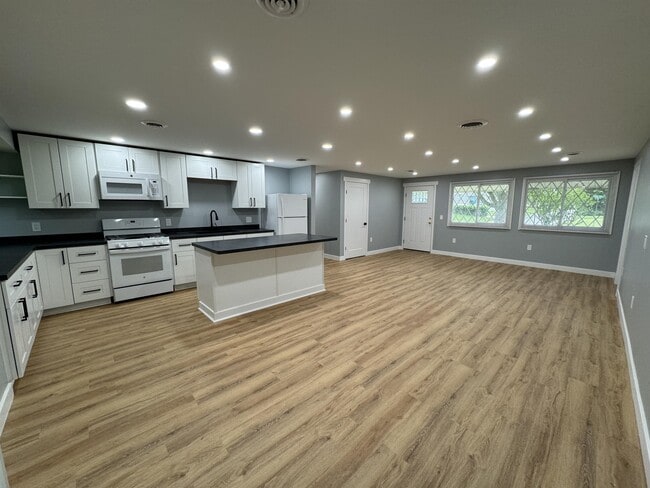 Photo - 62 Golden Rod Ln