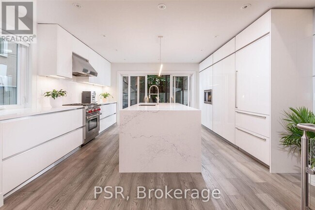 Photo - 10 Bishop St