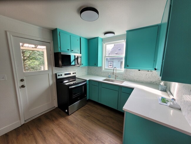 Photo - 1574 SE Sherrett Street