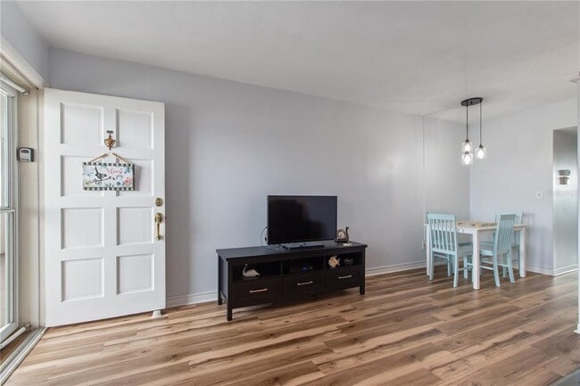 Photo - 1235 S Highland Ave Unit 5-608