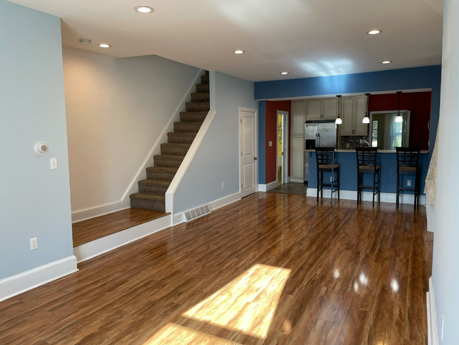 Photo - 3761 Cresson St Townhome