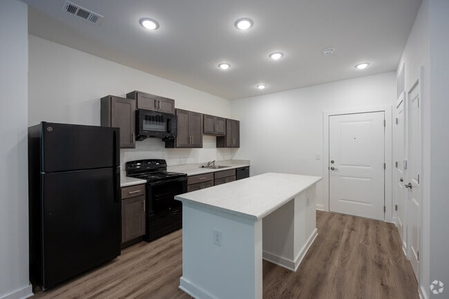 2BR, 1BA - 858SF - Kitchen