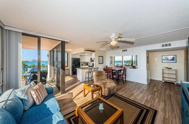 6357 Bahia Del Mar Blvd S