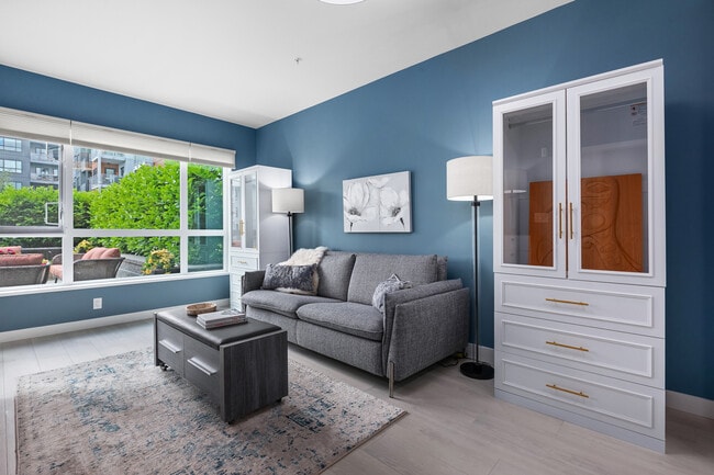 Photo - 3596-3596 Malsum Dr