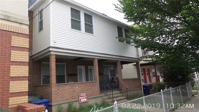 Building Photo - 824 Capitol Ave Unit 2