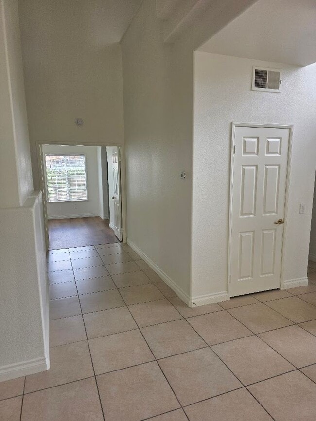 Photo - Beautiful 3 Bedroom Home in Gated Community
