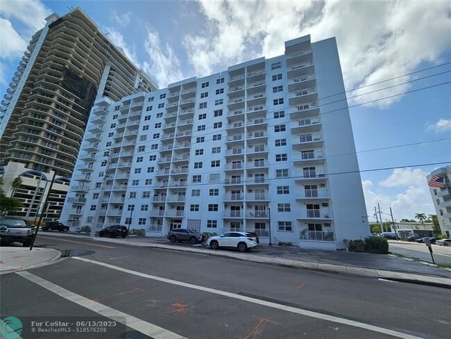 Photo - 200 S Birch Rd Unidad 1210 Rental