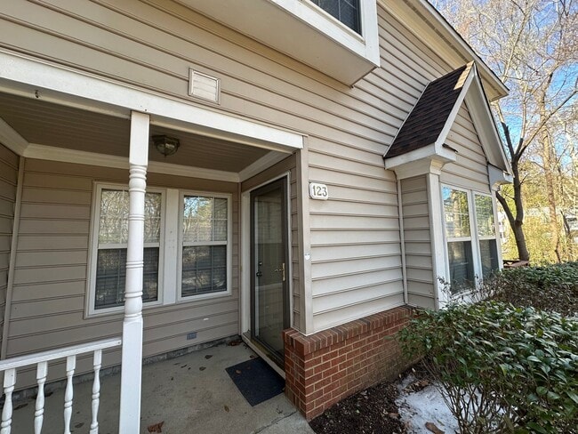 Photo - 123 Locust Ln