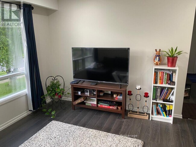 Photo - 31 Bernick Dr