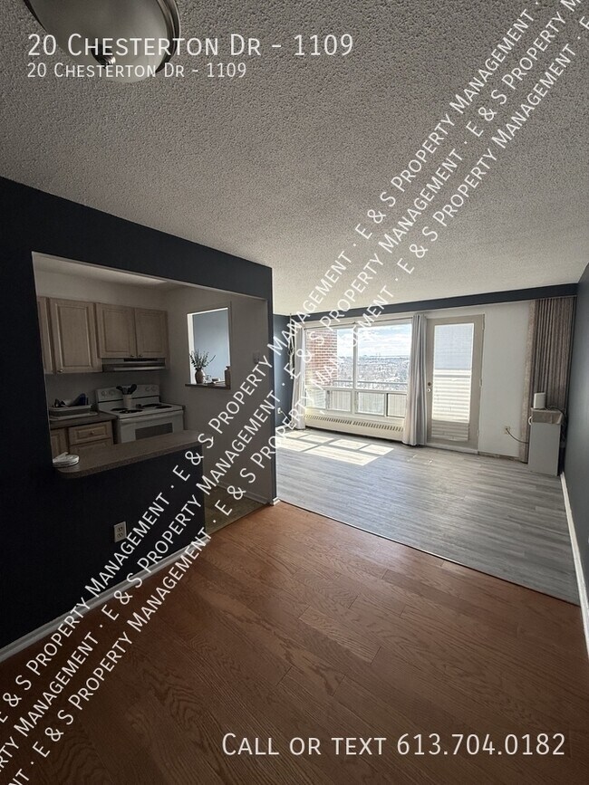 Photo - 20 Chesterton Dr