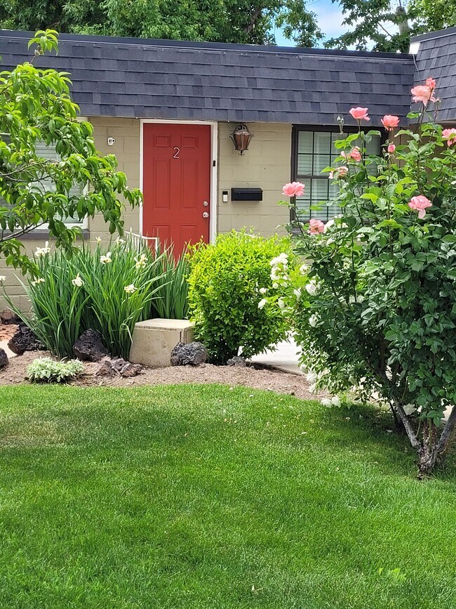 Photo - ? MUST SEE! 2-Bedroom in Prime Location ? Unidad 4