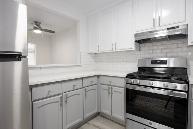 Photo - 4310 Russell Avenue