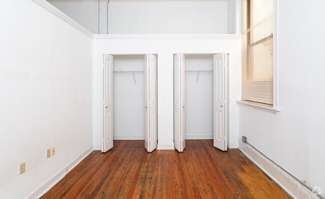 2BR,2.5BA - 2081 SF
