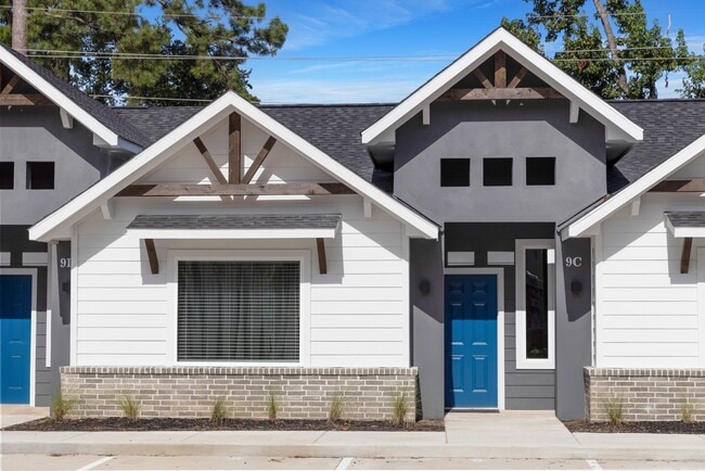 Photo - 10317 Lake Rd