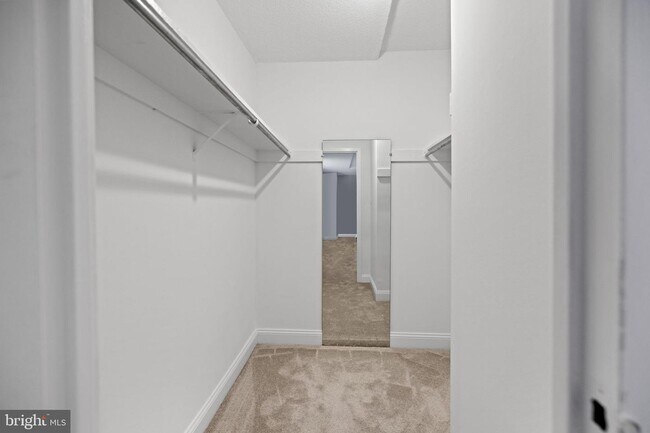 Photo - 501 Slaters Ln Unit 824