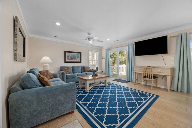 Building Photo - 113A S Yaupon Dr Unit ID1336808P