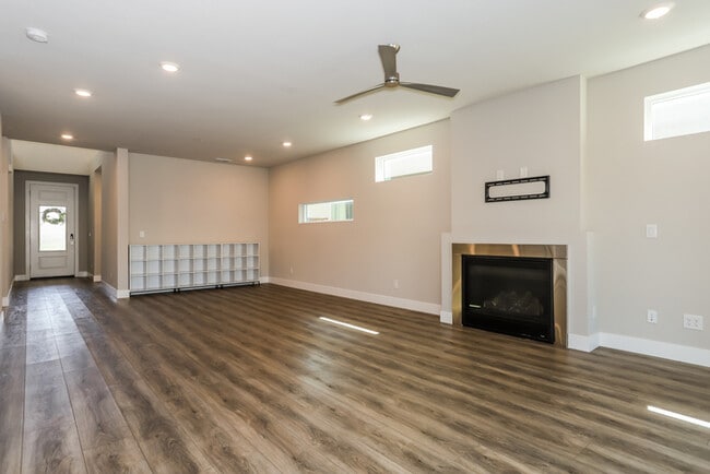 Photo - 11905 Montron Wy