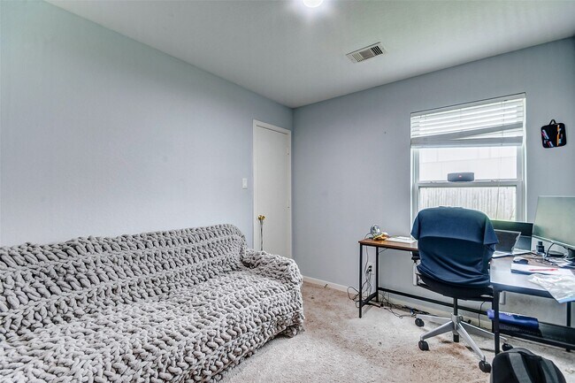 Photo - 10627 Ince Ln
