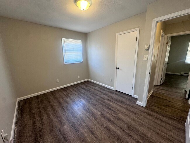 Photo - 927 Fiske Dr