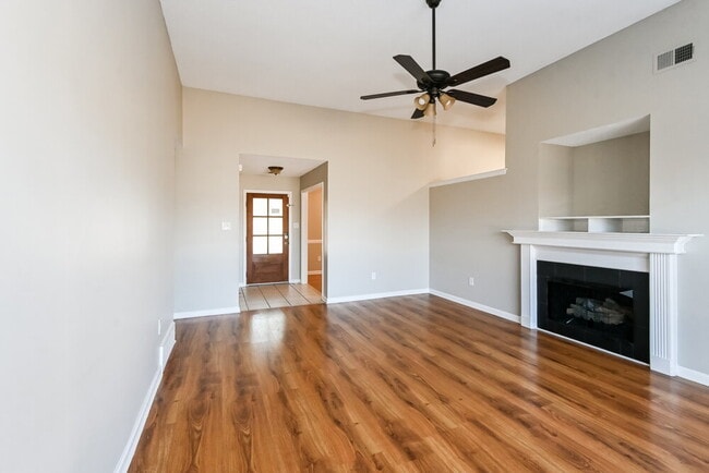 Photo - 1733 Timber Creek Dr