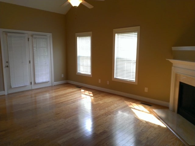 Photo - 700 Alberta Court