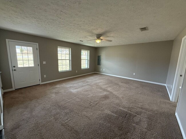 Photo - 3 bedroom 2 bath Single Family Home White Pine, TN