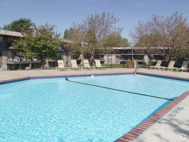 Community pool