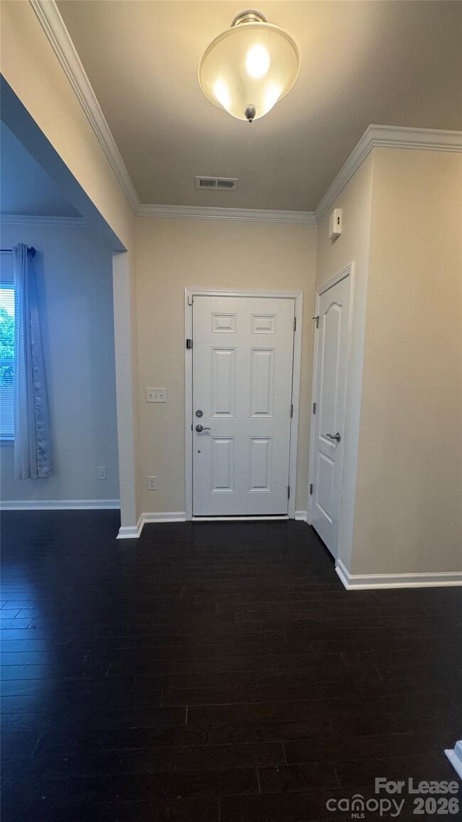Photo - 504 Twelve Oaks Ln