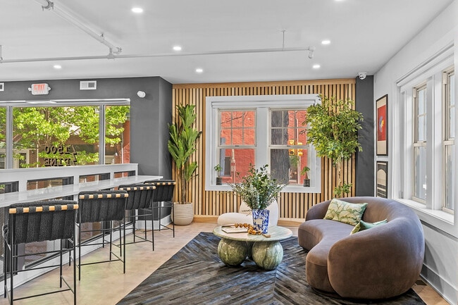 Lobby - 1500 Pine
