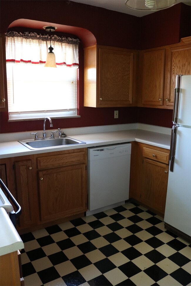 Photo - 1311 Huntington Ave