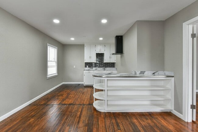 Photo - 616 N 22nd St