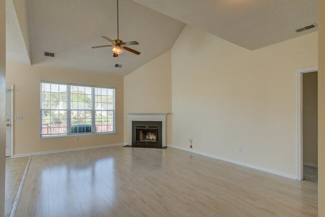 533 Tribeca Dr