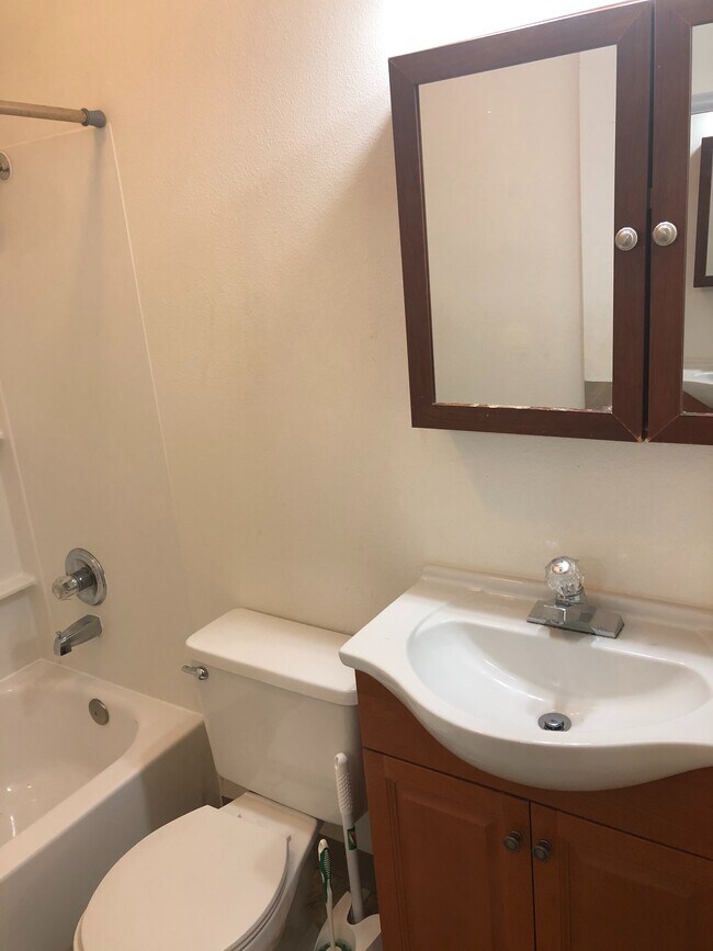 111 Muldoon Rd Apartments Unit 9 Anchorage, AK