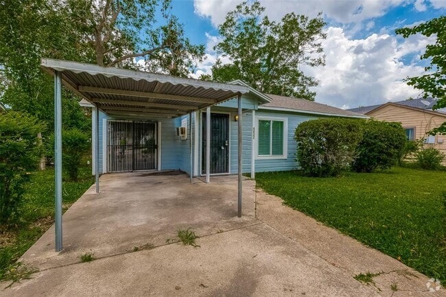 Building Photo - 7621 Sundown Dr Rental