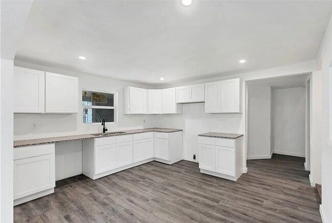 Photo - 414 Ellis St