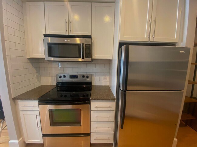 Photo - Open And Updated One Bedroom Apartment At ...