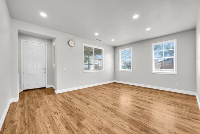 Photo - 14297 Goose St