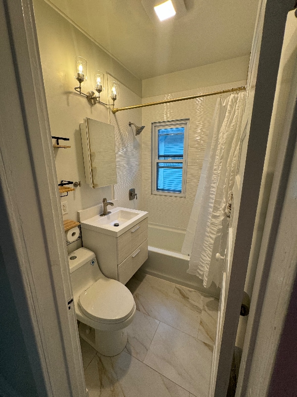 Photo - 1832 W Greenleaf Ave