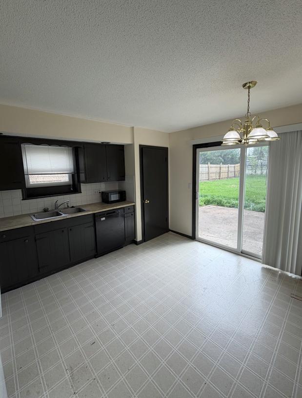 Photo - 481 Perrey Dr