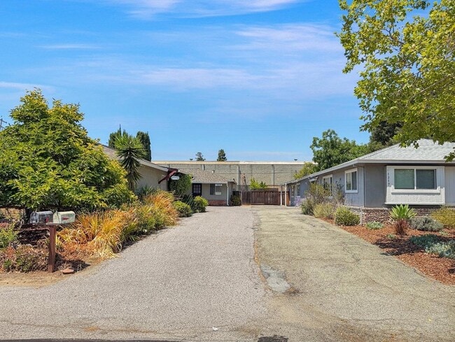 Photo - 1323 Warner Ave