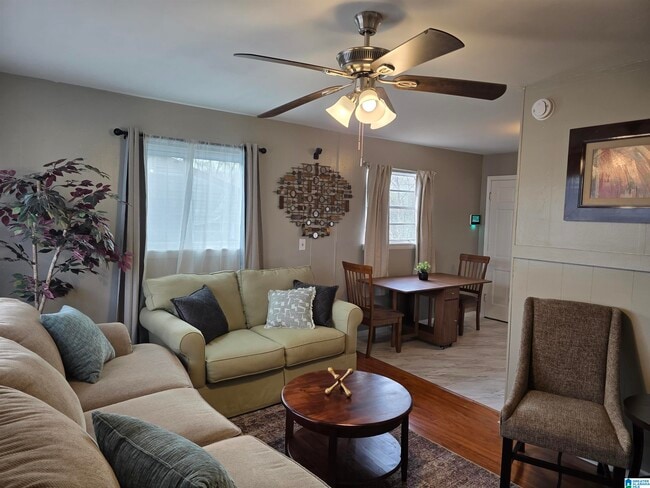 Photo - 128 Thomas Cir