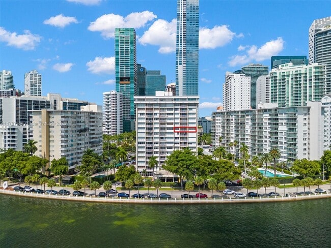 Photo - 1420 Brickell Bay Dr