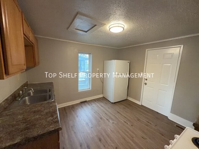 Photo - 1713 Lyon St