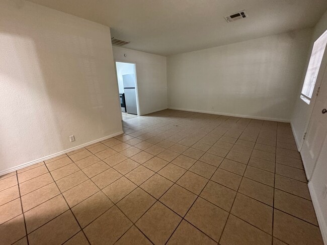 1109 Hillside Pl Unit 1111