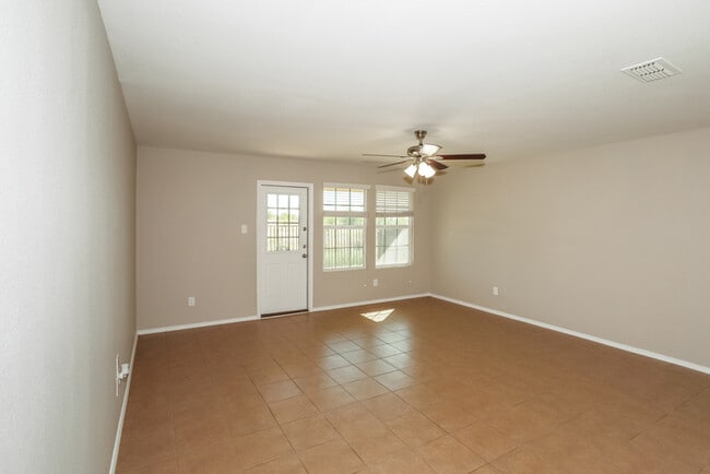 Photo - 10008 Calcite Dr