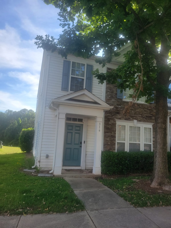 Photo - 316 Walnut Woods Dr Townhome