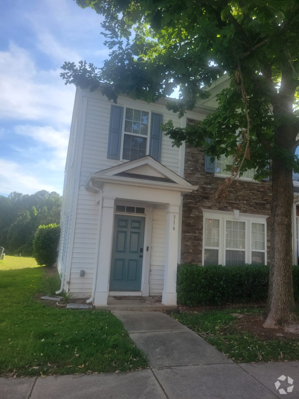Building Photo - 316 Walnut Woods Dr Rental